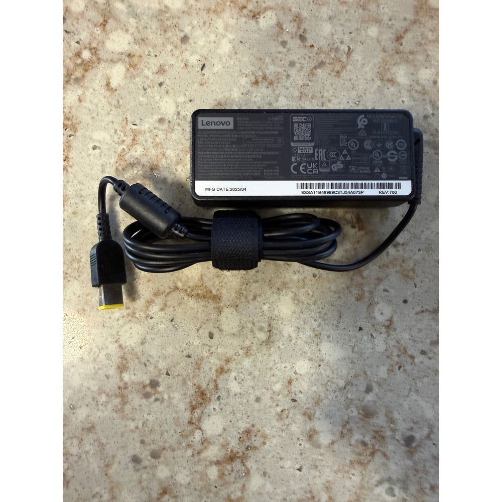 Lenovo 65W AC Adapter Charger SA11B48989 ADLX65NDC3A Slim Tip 20V 3.25A Black
